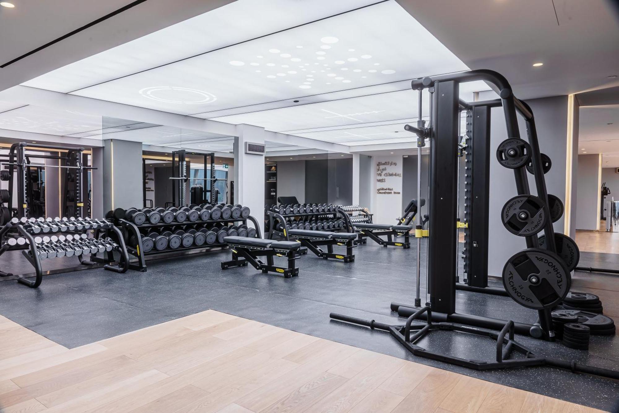 Fairmont Doha Hotel Lusail Екстериор снимка The gym at The Ivy Collection