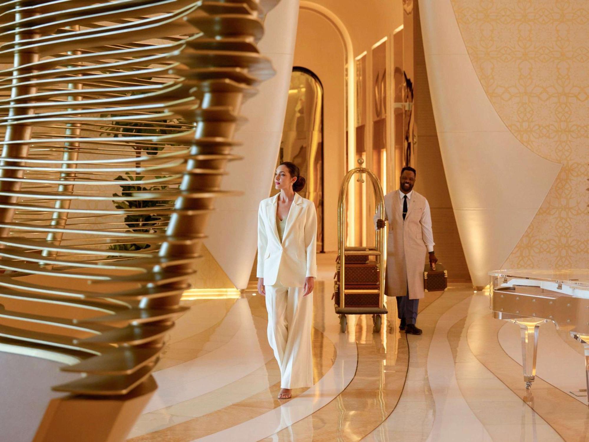 Fairmont Doha Hotel Lusail Екстериор снимка The interior of the hospital