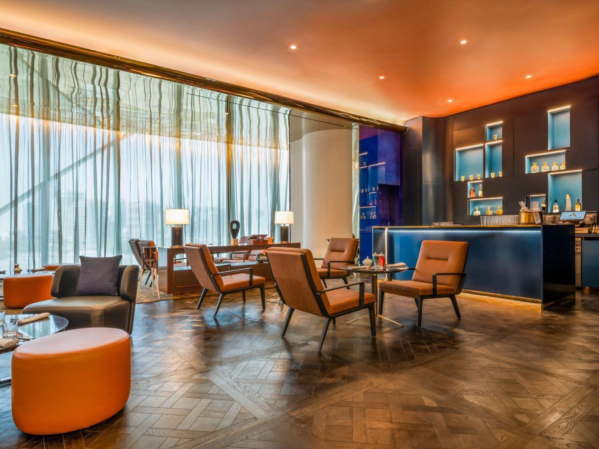 Fairmont Doha Hotel Lusail Екстериор снимка The Club Lounge at the hotel