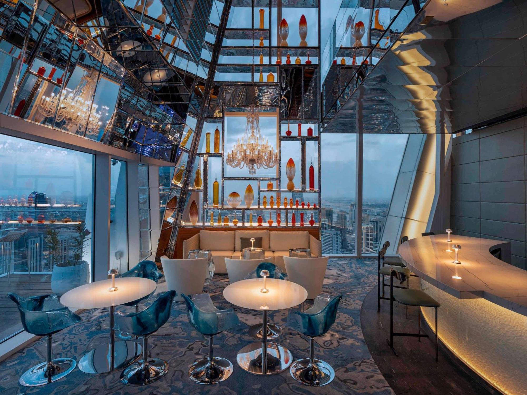 Fairmont Doha Hotel Lusail Екстериор снимка The Sky Bar