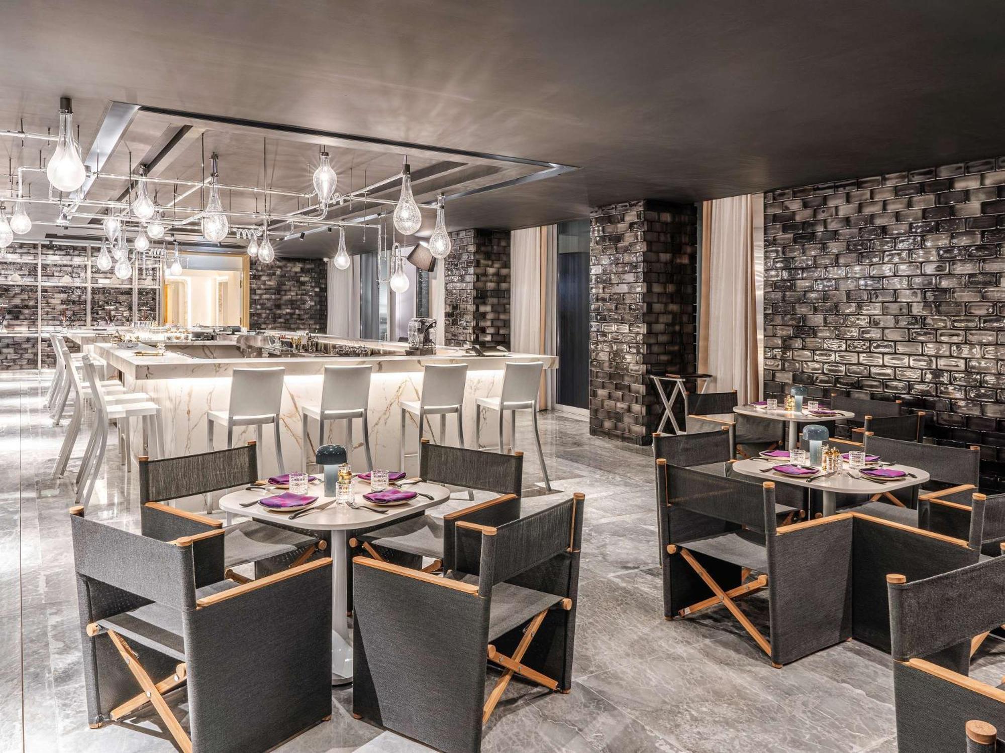 Fairmont Doha Hotel Lusail Екстериор снимка The interior of the restaurant